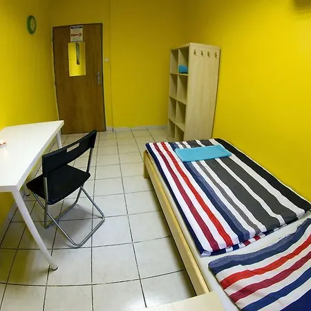 Seven Auberge de jeunesse *