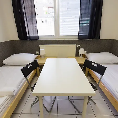 Seven Auberge de jeunesse Prague