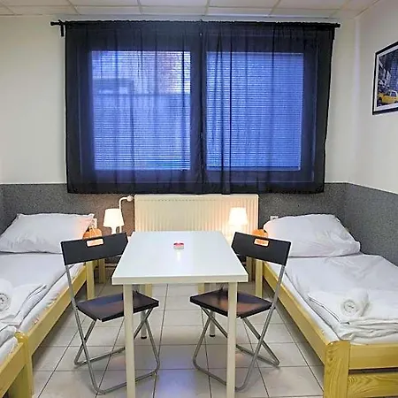 Seven Hostel *